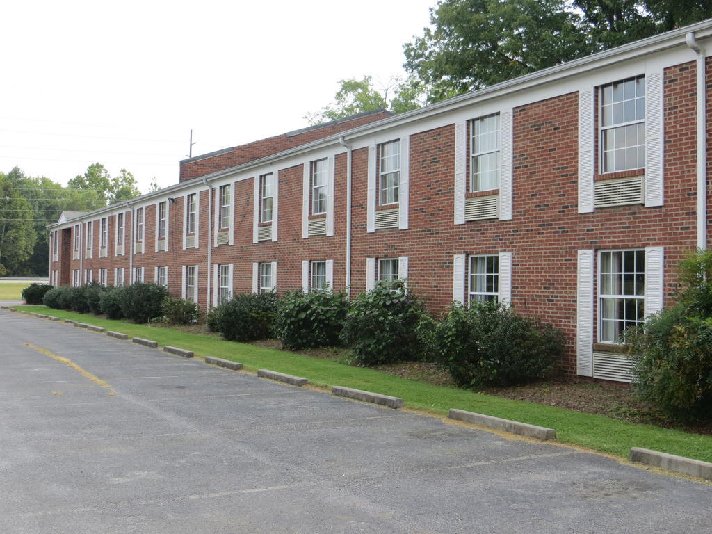 Americourt Hotel And Suites - Elizabethton Bagian luar foto