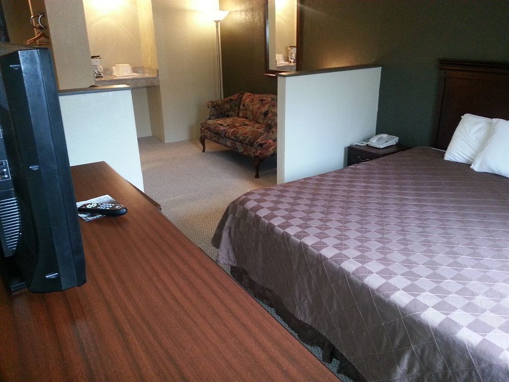 Americourt Hotel And Suites - Elizabethton Bagian luar foto